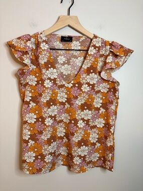 Women’s Milk & Honey brand floral print flutter sleeve short sleeve top size XS